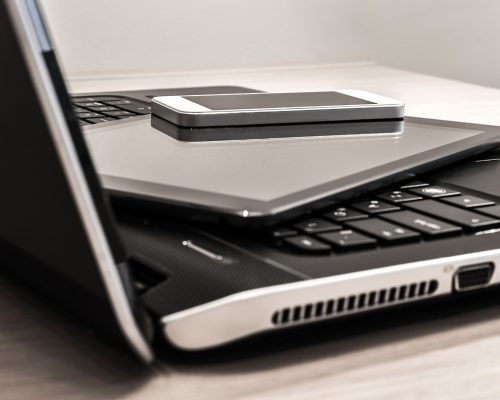 electronics-6801339_1280